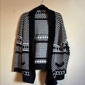 Chic Black and White Women's Cardigan